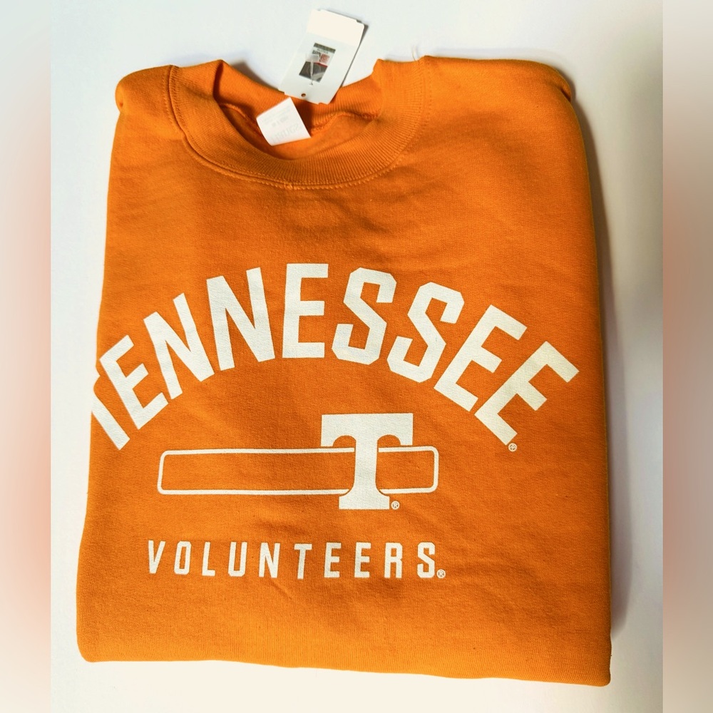 NWT! University Of Tennessee Crewneck Sweatshirt in Orange